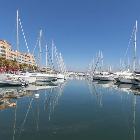 Dom wakacyjny Les Fees By Interhome Hyères
